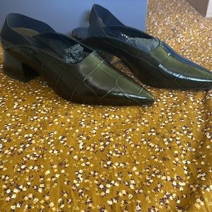 NIB Freda Salvador Pointed Slingback Heels